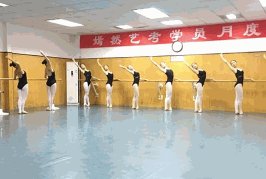 嫣然艺考舞蹈培训